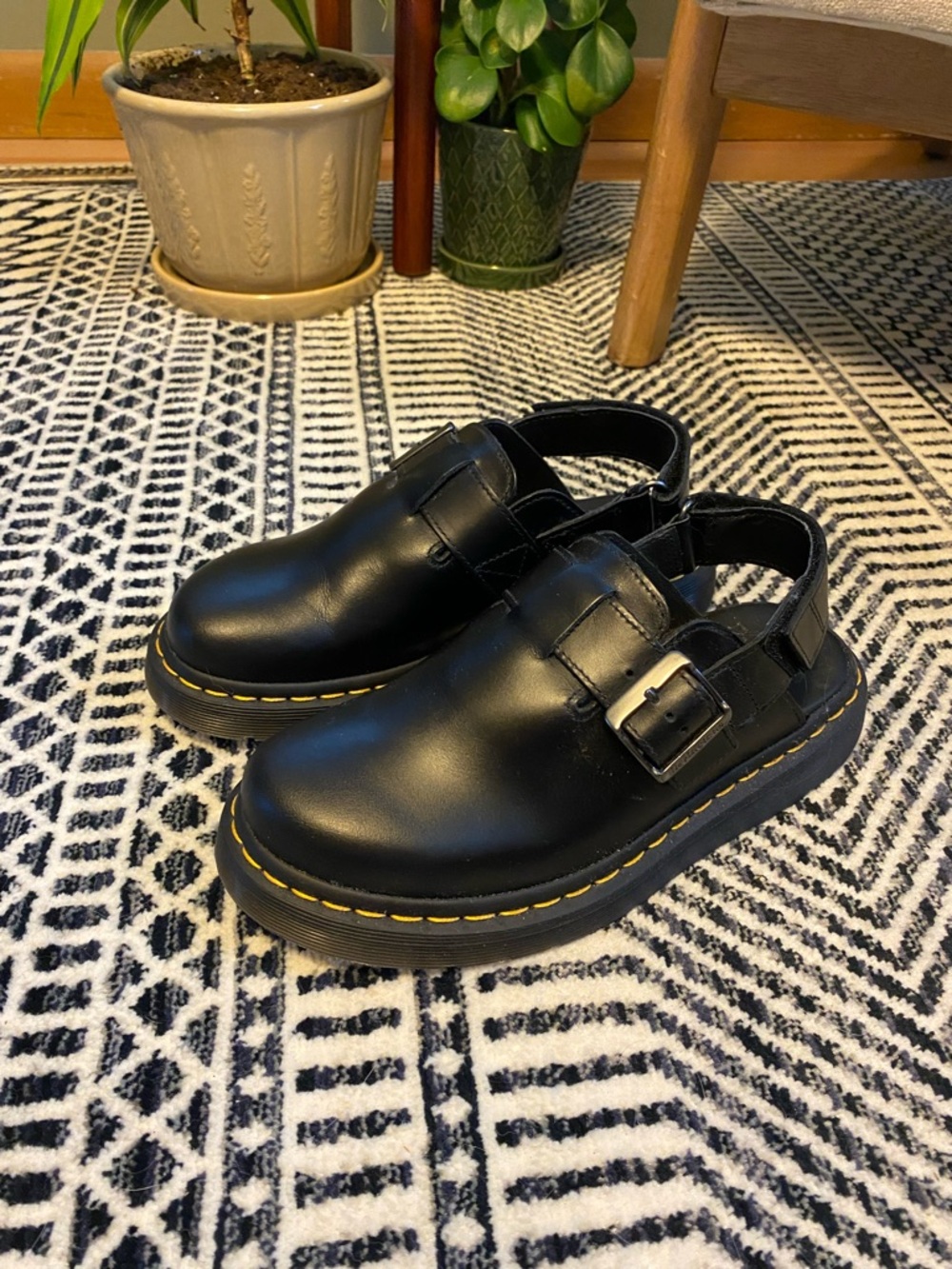 *BRAND NEW* Dr Marten Leather Buckle Slingback Clogs